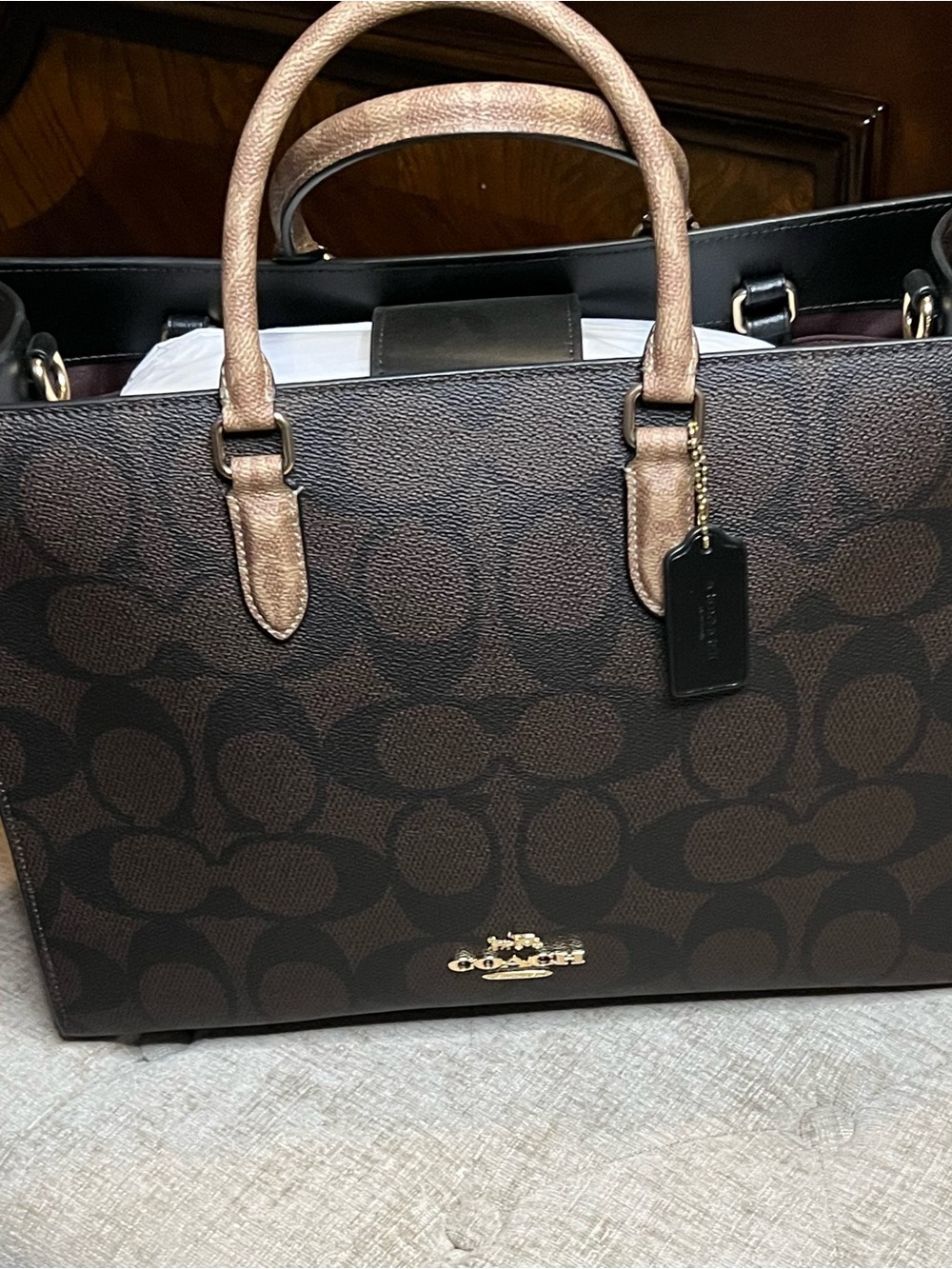 Large Coach Maggie Tote In-Blocked Maxi Signature Canvas - Picture 3 of 3